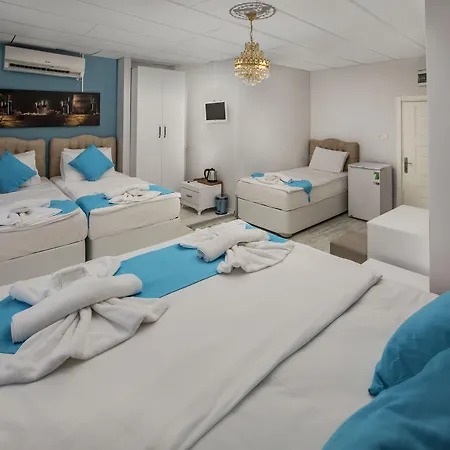 Hotell Royal Family 3*