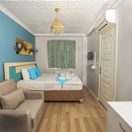 Hotell Royal Family 3*